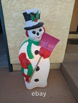 Vintage Light Up Snowman Top hat Blow Mold Wreath Mittens With Shovel 43 Large