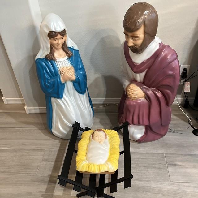 Vintage Lighted Christmas Nativity Large 39 Joseph Mary Jesus Blow Mold Usa