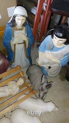 Vintage Mid Century Blow Mold Poloron Empire Christmas Full Nativity Scene Set