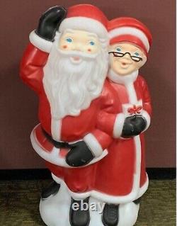 Vintage Mr & Mrs Clause Light Up Blow Mold Christmas Decoration 1978 Empire