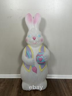 Vintage Painter Bunny Blow Mold Easter Egg Paintbrush Pastels 34 TPI 1994 Rare Vintage Painter Bunny Blow Mold Easter Egg Paintbrush Pastels 34 TPI 1994 Rare