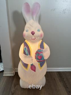 Vintage Painter Bunny Blow Mold Easter Egg Paintbrush Pastels 34 TPI 1994 Rare Vintage Painter Bunny Blow Mold Easter Egg Paintbrush Pastels 34 TPI 1994 Rare