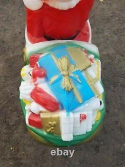 Vintage Santa Claus Sleigh 8 Reindeer Noel Christmas Blow Mold Light Plastic Set