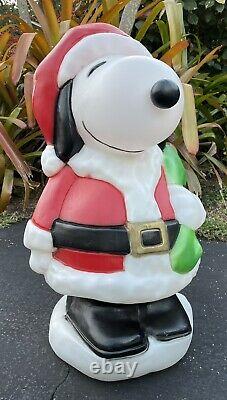 Vintage Santa's Best 32 Peanuts Snoopy Blow Mold Christmas Yard Decoration