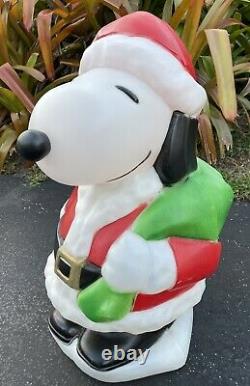 Vintage Santa's Best 32 Peanuts Snoopy Blow Mold Christmas Yard Decoration