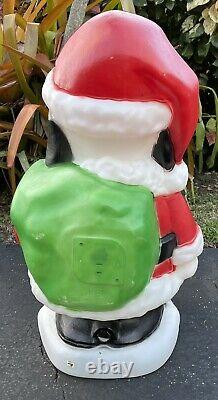 Vintage Santa's Best 32 Peanuts Snoopy Blow Mold Christmas Yard Decoration