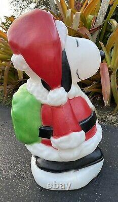 Vintage Santa's Best 32 Peanuts Snoopy Blow Mold Christmas Yard Decoration