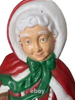 Vintage Santa's Best Mrs. Claus 40 Lighted Blow Mold Christmas Decor works