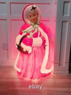 Vintage Santa's Best Mrs. Claus 40 Lighted Blow Mold Christmas Yard Decor Vintage Santa's Best Mrs. Claus 40 Lighted Blow Mold Christmas Yard Decor