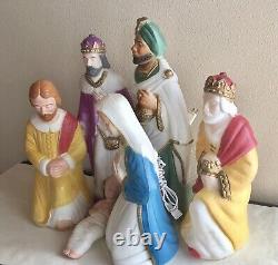 Vintage Small Table Top Nativity Set Christmas Blow Mold Plastic Lighted 6 Piece