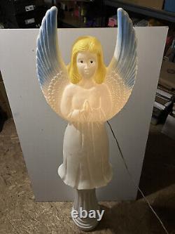 Vintage UNION PRODUCTS ANGEL BLOW MOLD Lighted Decoration with Rare Pedestal 54