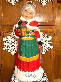 Vtg 37 Tpi Mrs Santa Claus Holding Lantern Christmas Blow Mold Light Yard Decor