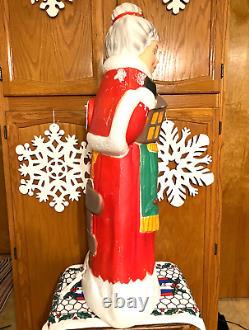 Vtg 37 Tpi Mrs Santa Claus Holding Lantern Christmas Blow Mold Light Yard Decor