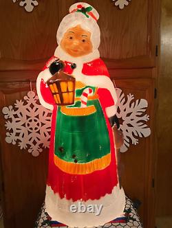 Vtg 37 Tpi Mrs Santa Claus Holding Lantern Christmas Blow Mold Light Yard Decor