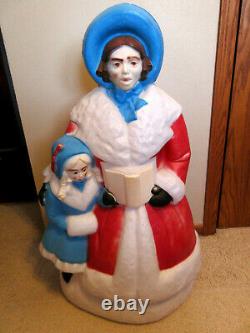 Vtg Empire Christmas Dickens Woman & Girl Christmas Caroler Blow Mold 35 Tall