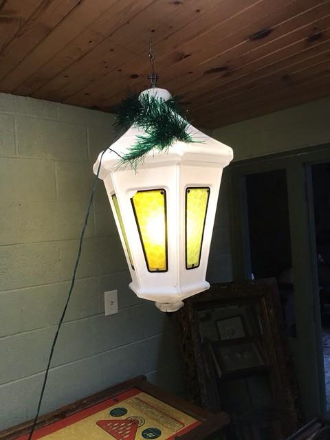 Vtg Municipal City Xmas Lantern Lighted White Blow Mold Stain Glass Look 34 Tall