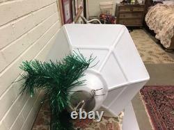 Vtg Municipal City Xmas Lantern Lighted White Blow Mold Stain Glass Look 34 Tall