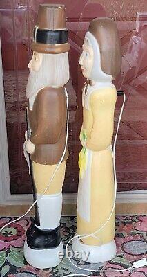 Vtg PAIR DON FEATHERSTONE THANKSGIVING PILGRIM BLOW MOLDS 34 MAN WOMAN 1996